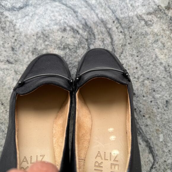 Women's Naturalizer Black Emiline Flat Sandals size 5.5 - Picture 8 of 9